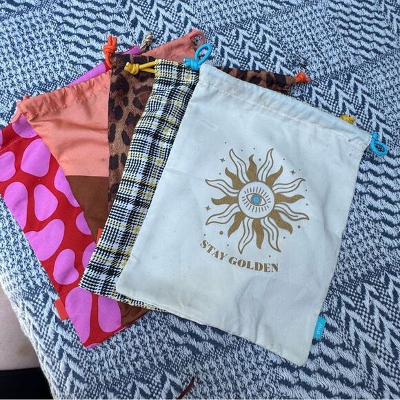 New Ipsy Colorful Drawstring Pouches Set - Picture 1 of 11